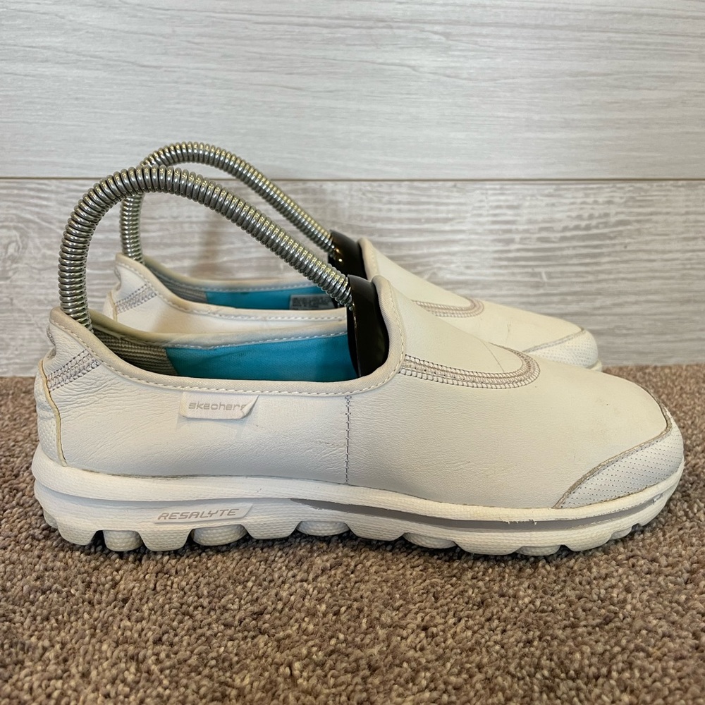 Skechers Go Walk Resalyte Women’s Slip-ons